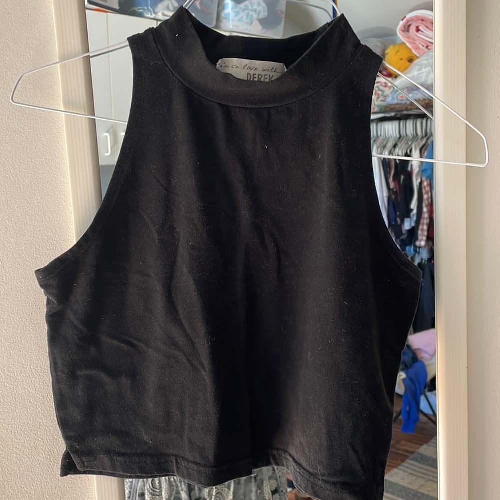 Black crop top